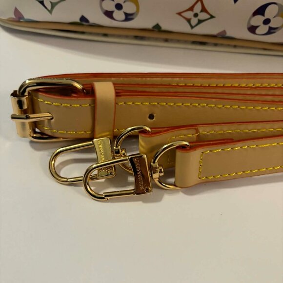 Fashion White Monogram Handbag - Picture 4 of 4